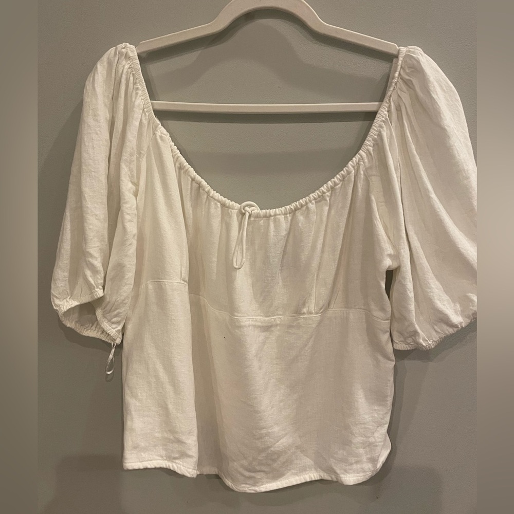 Abercrombie and Fitch White Peasant Puff Sleeve Short Sleeve Top Large L